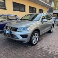 VOLKSWAGEN Touareg 3.0 TDI 204 CV tiptronic Blue