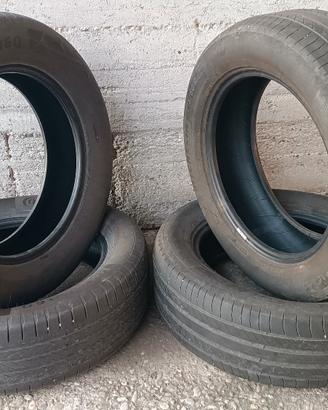 coppie di pneumatici 215 60 R17 96H/97 V