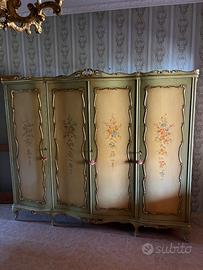 Armadio in legno stile veneziano