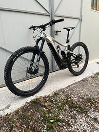 E-bike giant