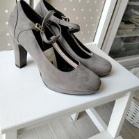 décolleté nuove con cinghietta e strass 