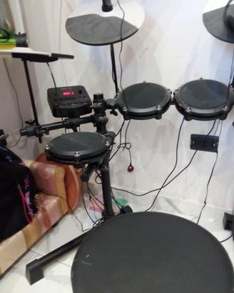 Batteria elettronica Alesis dubut kit