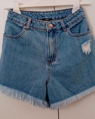 PANTALONCINO