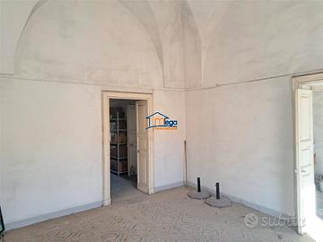 Alezio. Casa con Volte a Stella al Piano Primo