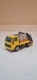 Matchbox del 1986 Ford Cargo Skip Truck