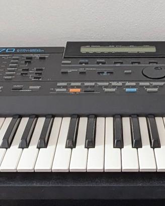 Roland e-70 