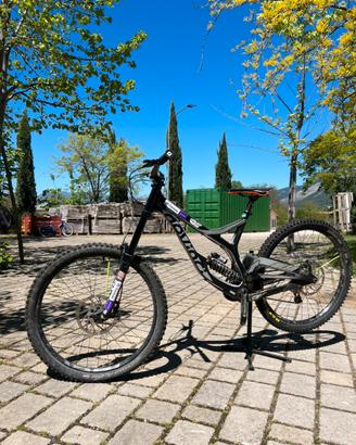 Devinci Wilson All Carbon