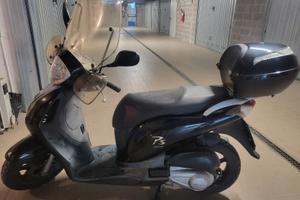 Scooter honda 150