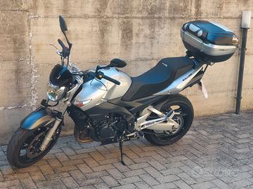 suzuki gsr 600