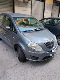 lancia musa 1300 diesel anno 2009 165000 km.