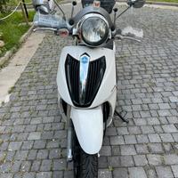 Piaggio Cruise Carnaby leggere