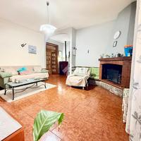 5 LOCALI A MONTEVARCHI