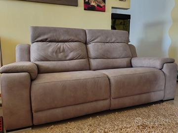 Divano con sistema relax