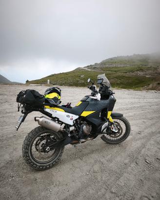 Husqvarna norden 901 24000km 
