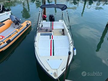 NUOVA BARCA SESSA MARINE 4.25 M PORTATA 5 persone