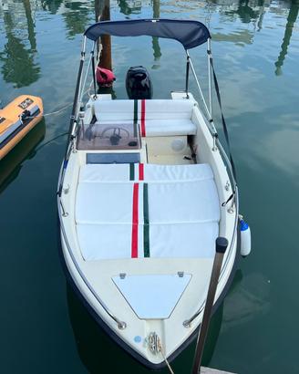 NUOVA BARCA SESSA MARINE 4.25 M PORTATA 5 persone