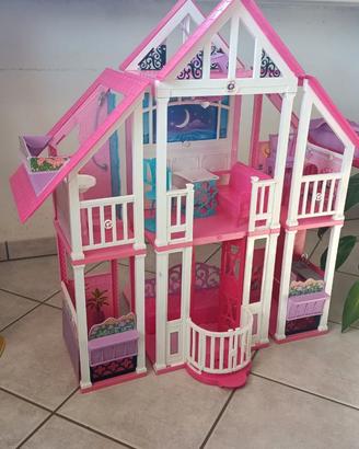 👉 Casa Barbie Dreamhouse 3 piani con ascensore –