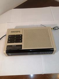 Radiosveglia vintage anni '80, marca GRUNDIG