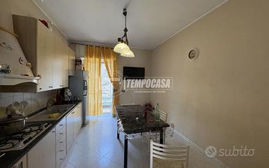 Appartamento di 2 vani e accessori, Afragola