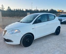 Lancia Ypsilon 1.2 69 CV 5 porte Gold