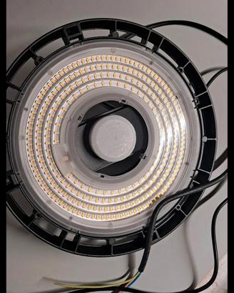 Lampada capannone officina 150W modello A+ PIL