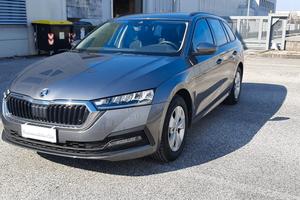 Skoda Octavia 2.0 TDI EVO SCR Wagon Executive