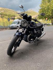 Moto Guzzi V7 - 2021