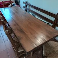 Tavolo legno massello rustico con panca e sedie