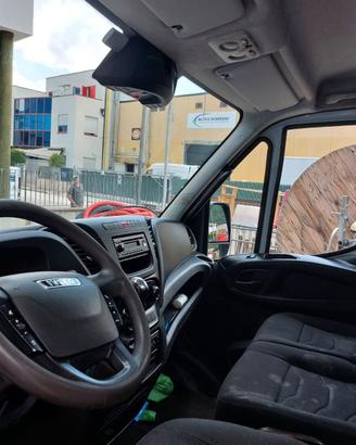 Furgone Iveco Daily 70C17 cassone trilaterale GRU