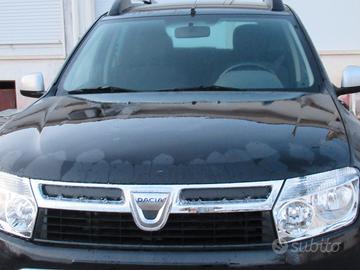 Dacia Duster 1.6 16 Val. Blak edition GPL Rin 2033