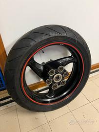 Cerchio gommato monster 696