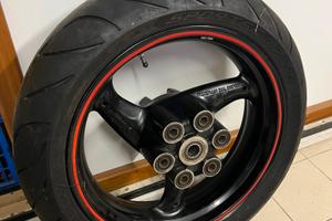 Cerchio gommato monster 696