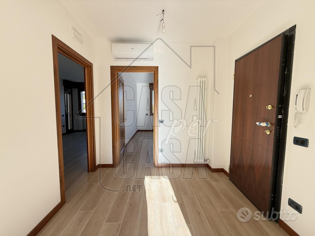 APPARTAMENTO BICAMERE IN CENTRO AD ABANO A DUE PAS - Vista 4
