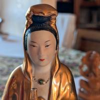 Buddha vintage in ceramica e oro dipinto a mano