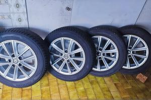 Cerchi e pneumatici Renault