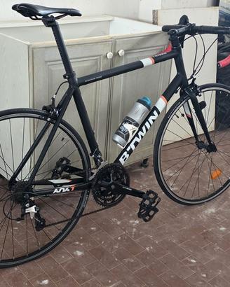 Bici da corsa B'TWIN Triban - Come Nuova 

Nuova