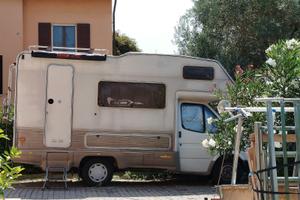 Camper mansardato Ford