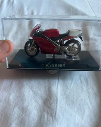 Modellino Moto Stradale Ducati 998R - Scala 1:24