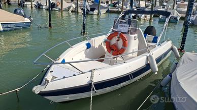 Barca Bellingardo 5 mt con fuoribordo Suzuki 40Hp