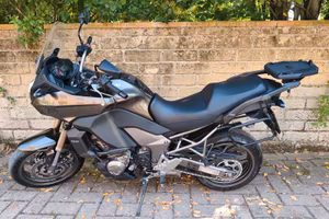 MOTO KAWASAKI VERSYS 1000 COME NUOVA