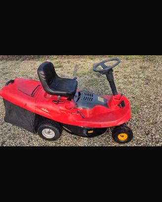 Trattorino tagliaerba