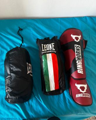 Kit/lotto kickboxing - parastinchi e guantoni