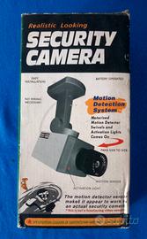 Telecamera finta con luce e sensore