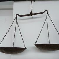 bilancia a due piatti d'epoca