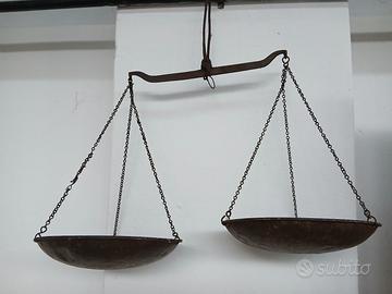 bilancia a due piatti d'epoca