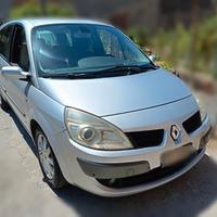Renault Megane Grand Scenic 