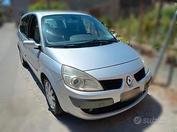Renault Megane Grand Scenic 