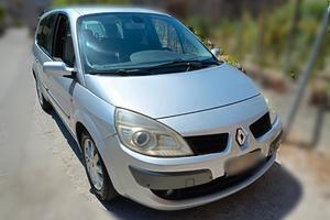 Renault Megane Grand Scenic 