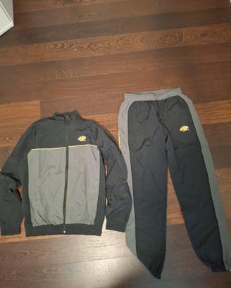 Tracksuit Syna Wrld 