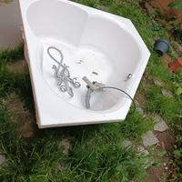vasca da bagno angolare 100€